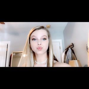 Meet your Posher, Amber